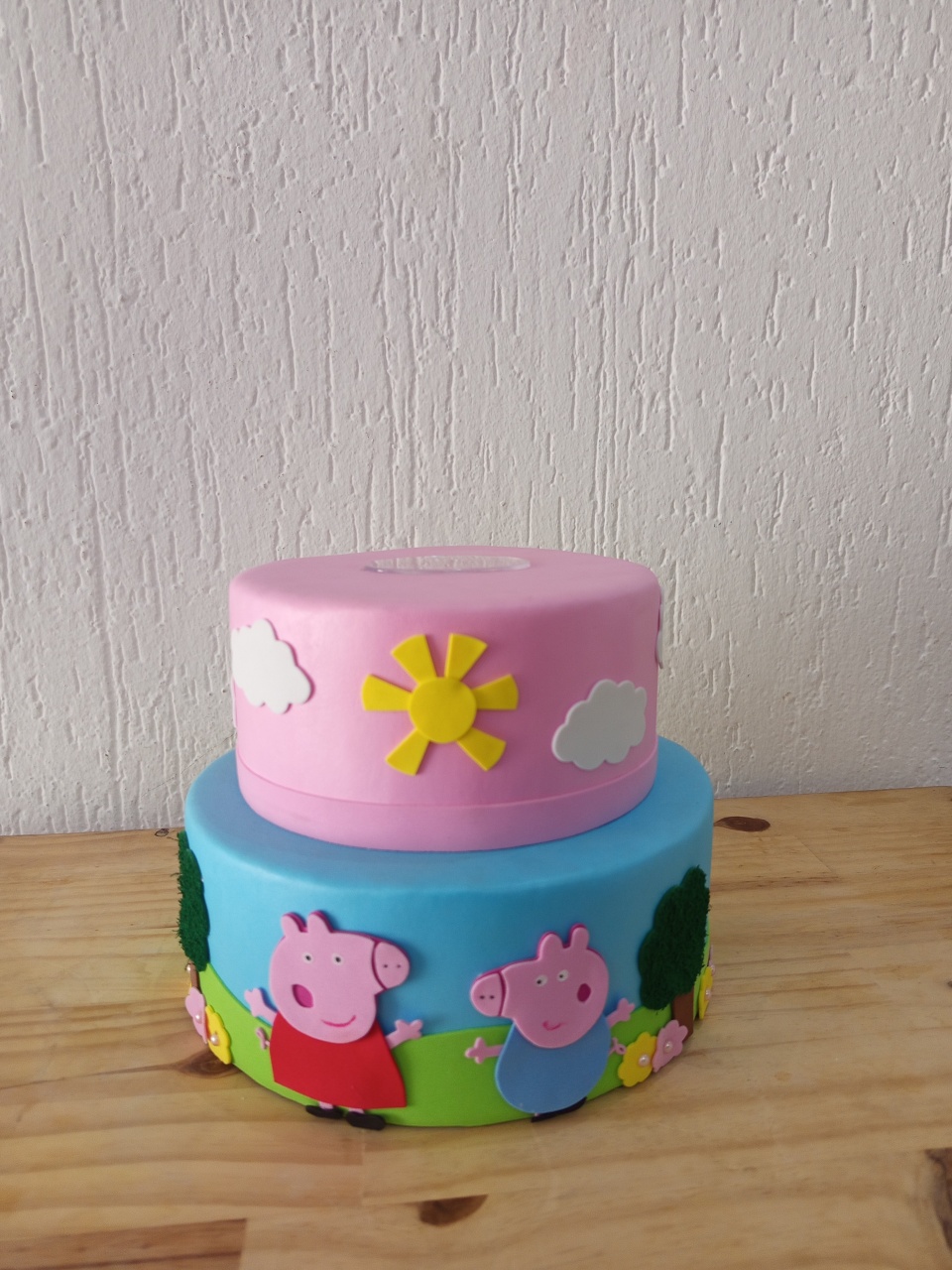 Bolo Fake Peppa Pig - Jujuba Festa e Cia 