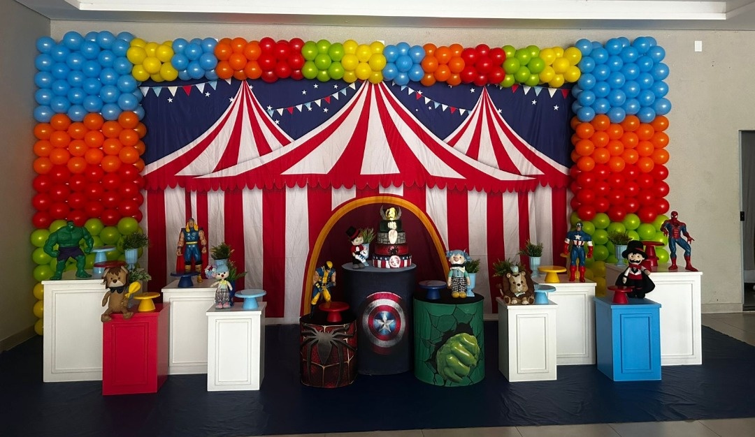 Circo dos Heróis   - flaviabarrofaldi