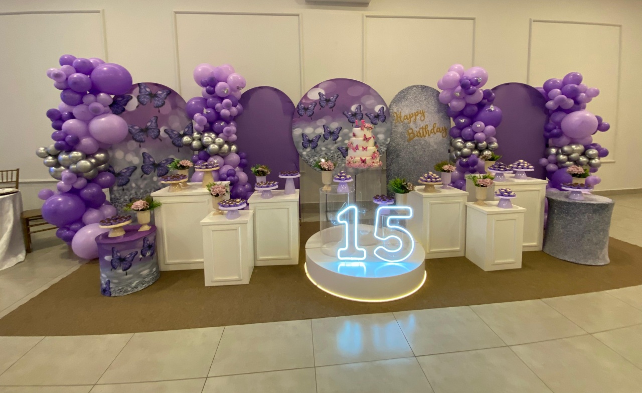 Festa Em Lilas - 15 Anos - flaviabarrofaldi