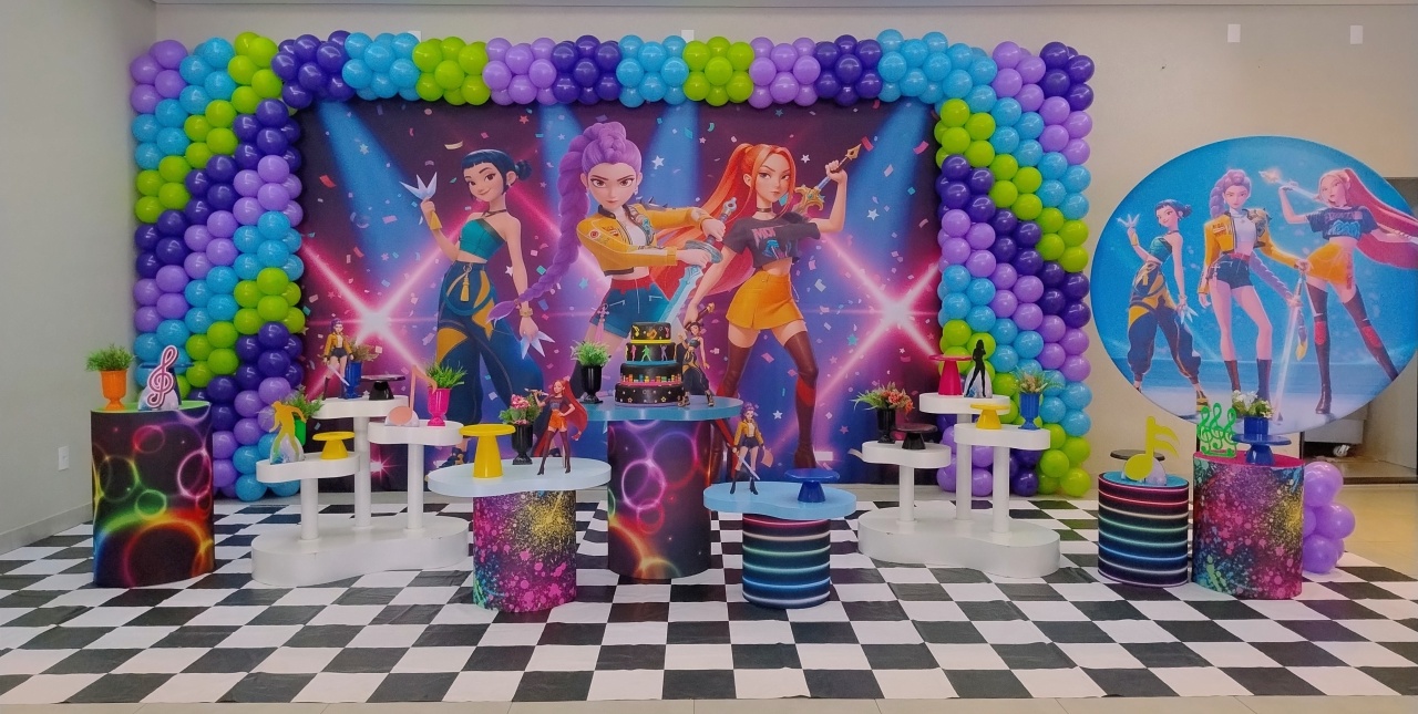K -Pop  - flaviabarrofaldi