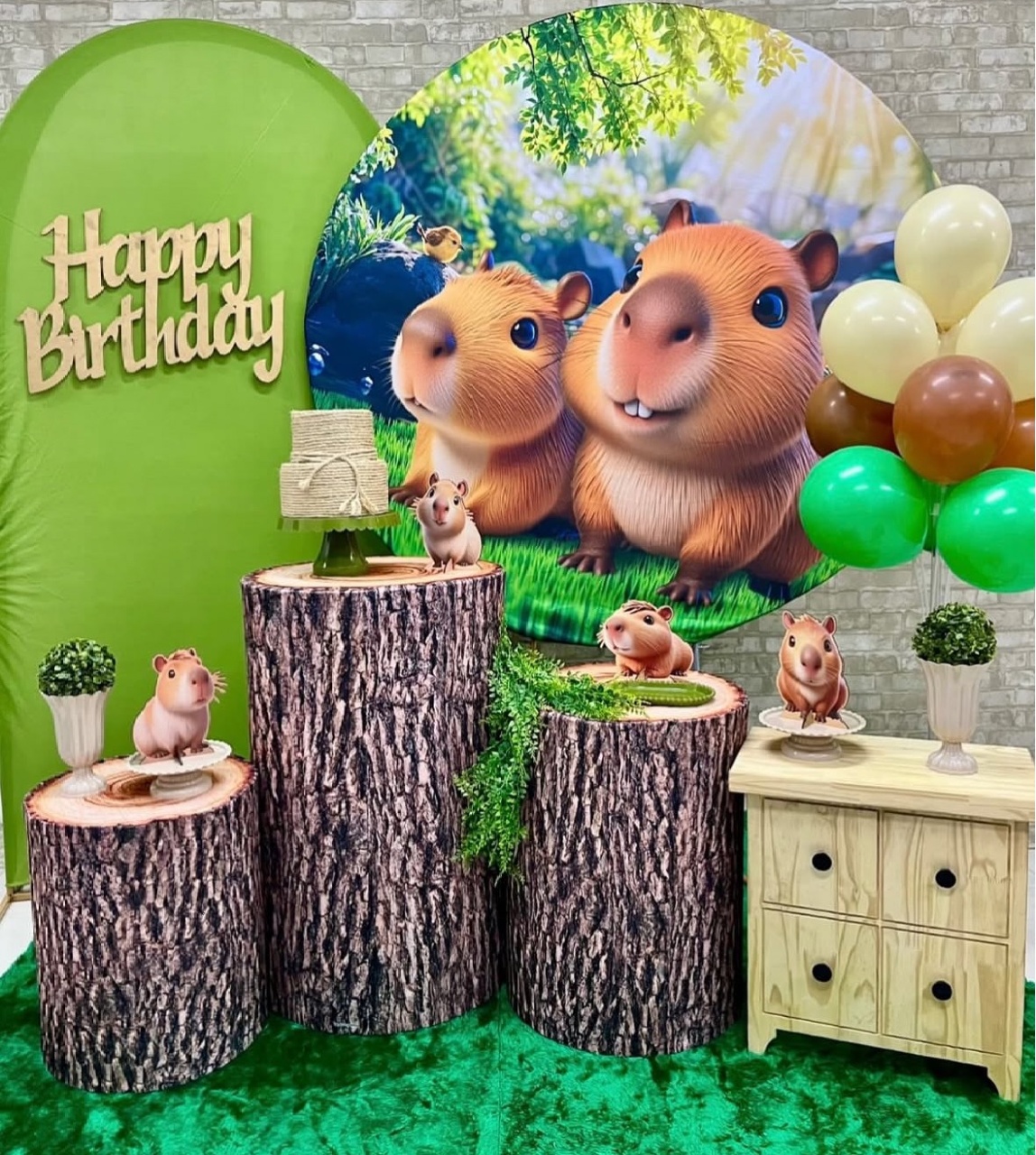 Capivara Com Painel Lateral  - Helpfestas