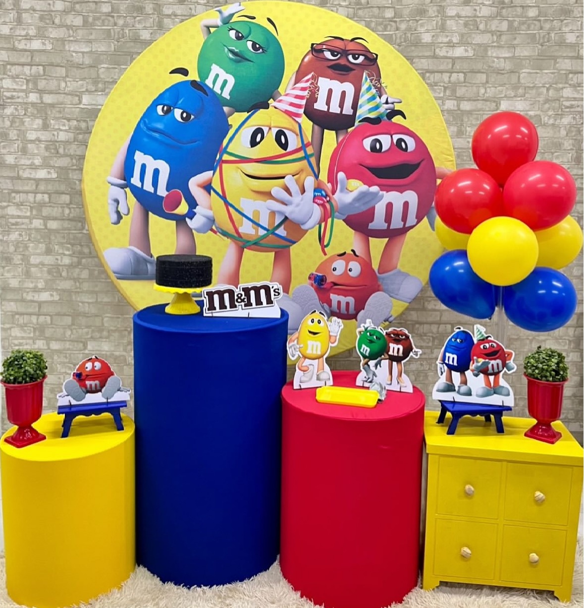 M&Ms  - Helpfestas