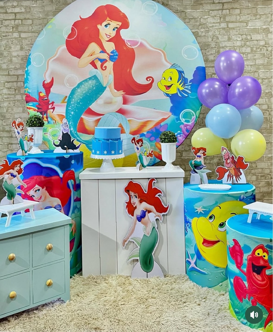 Pequena Sereia  Com Mesa Branca  - Helpfestas