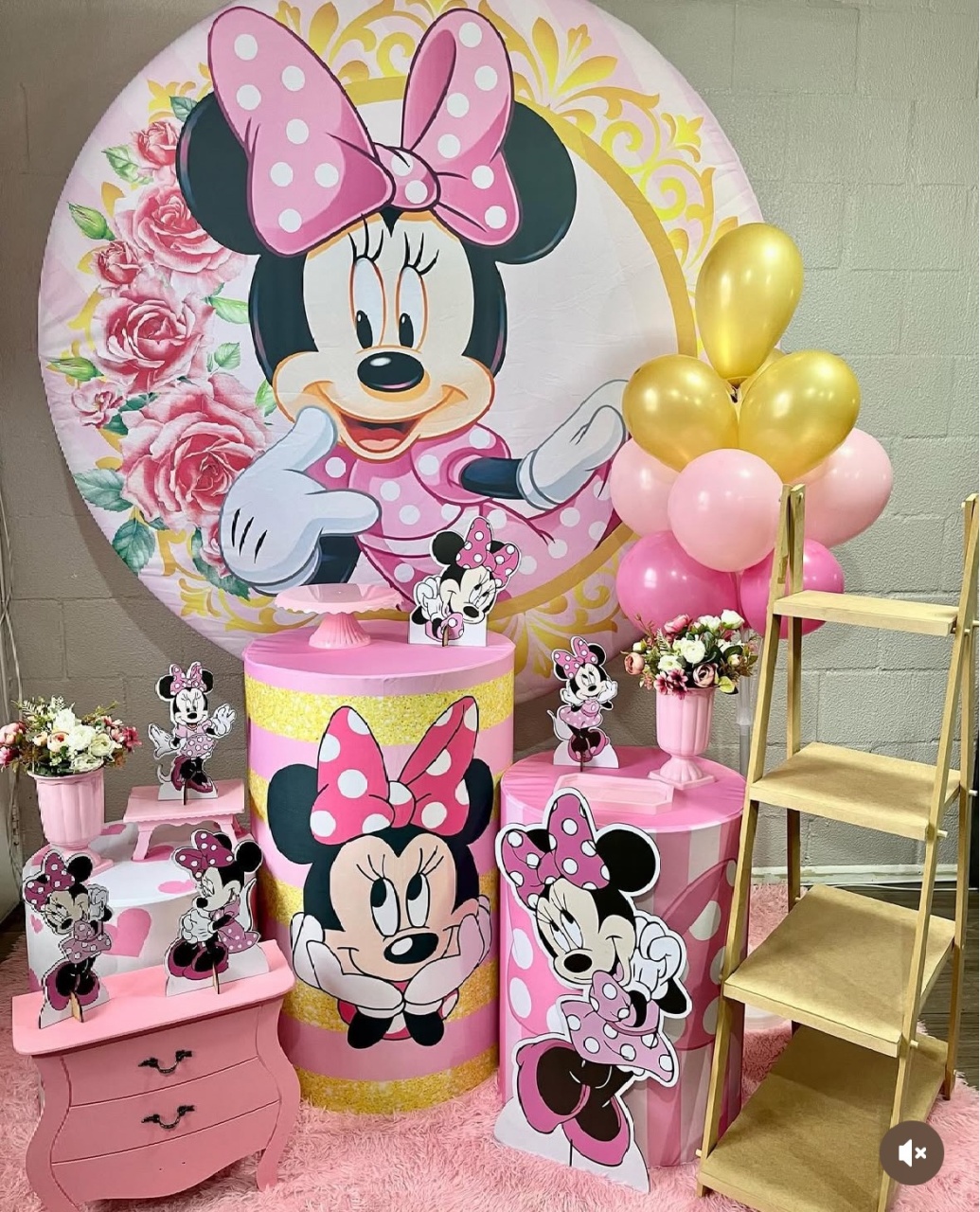 Minnie Rosa  Com Escadinha  - Helpfestas