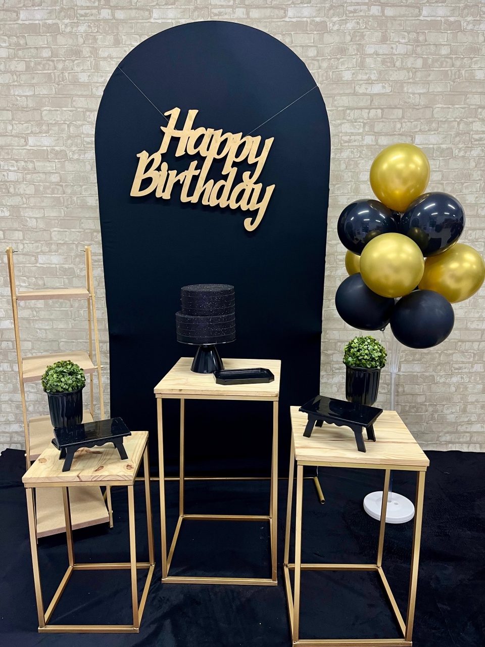 Happy Birthday Painel Romano Ptreto Mesa Ferro  - Helpfestas