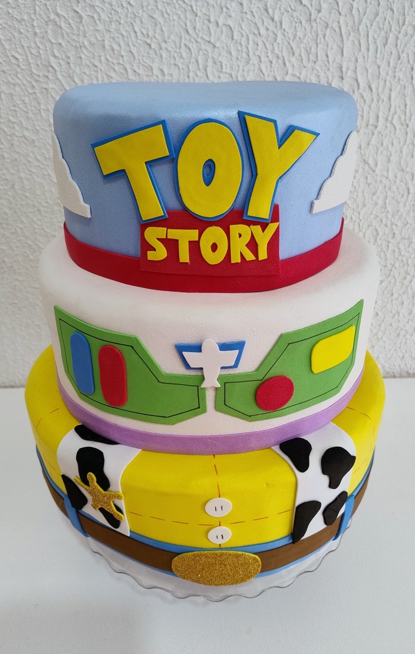 Bolo Cenográfico Toy Story - Neide Locações pegue e Monte 