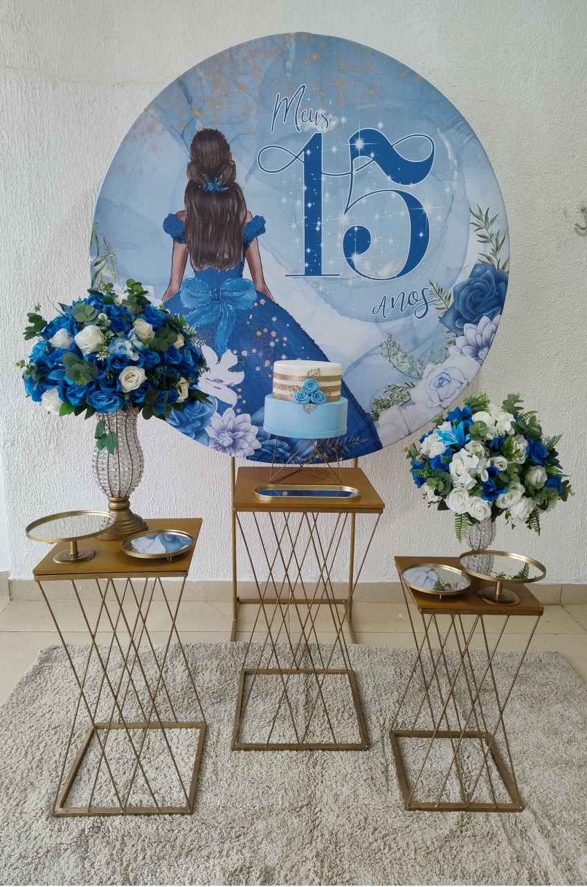 Kit Pegue E Monte Debutante Intimista 15 Anos Com Trio de Mesa Metálica Trançada Dourada - Neide Locações pegue e Monte 