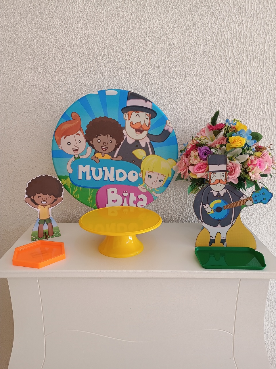Mini Kit - Festa Na Mesa - Mundo Bita - Neide Locações pegue e Monte 