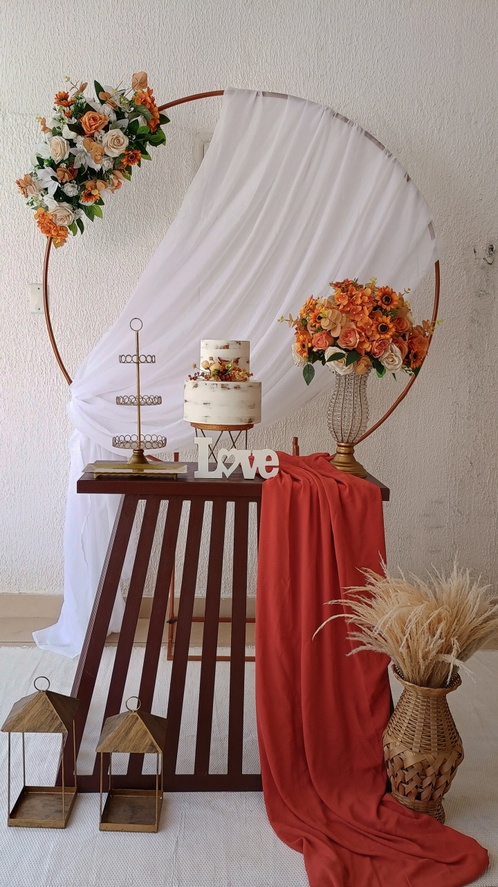 Kit Pegue E Monte Vintage Romântico Floral Laranja Com Mesa de Madeira Ripada Para Noivado Casamento Bodas - Neide Locações pegue e Monte 