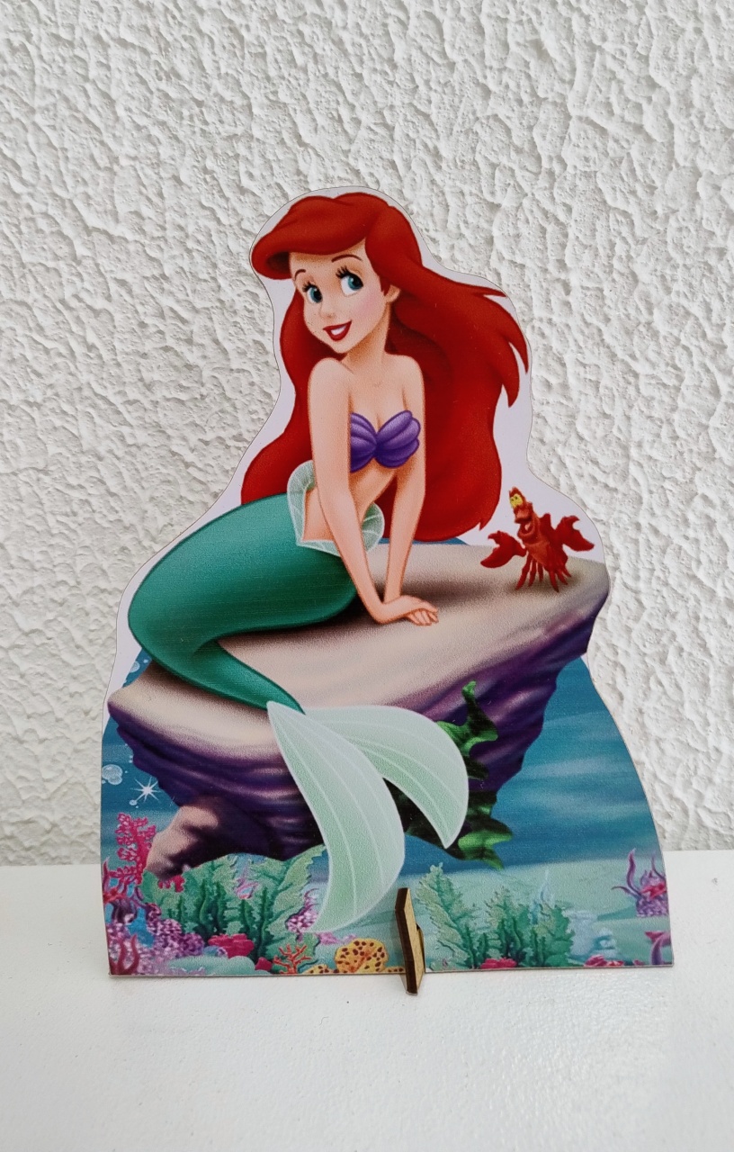 Displays de Mesa Ariel Pequena Sereia - Neide Locações pegue e Monte 