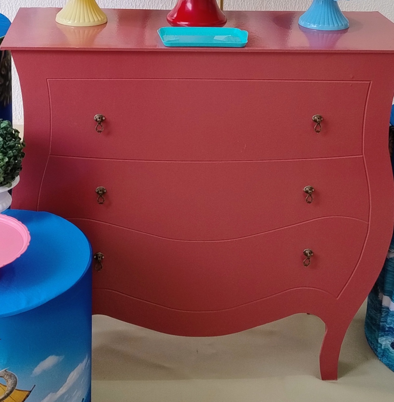 Mesa Pegue E Monte Cômoda de Madeira Desmontável Na Cor Pink - Neide Locações pegue e Monte 