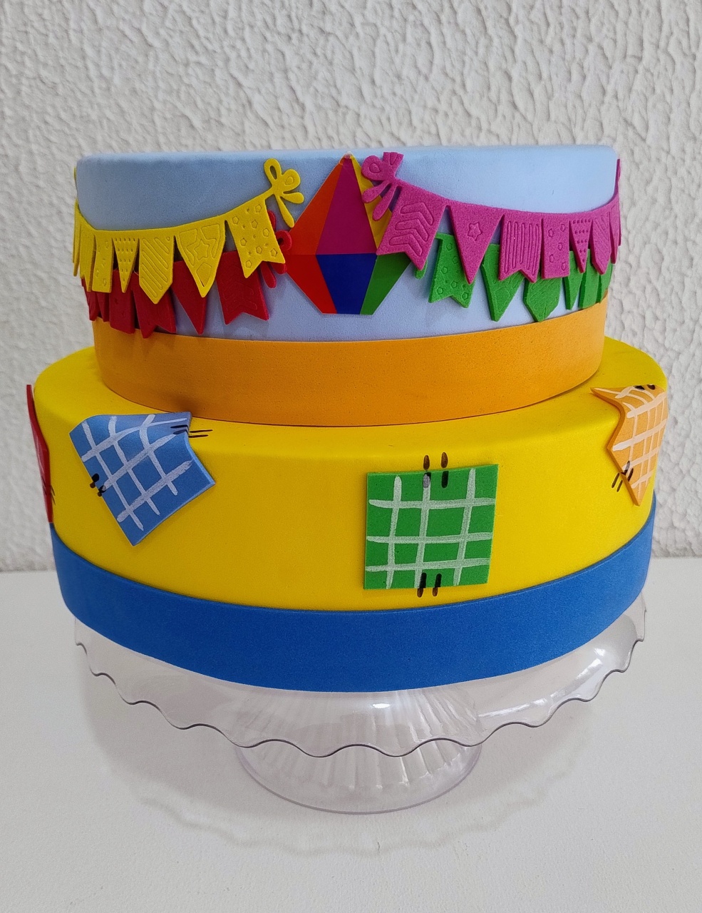 Bolo Cenográfico Festa Junina - Neide Locações pegue e Monte 