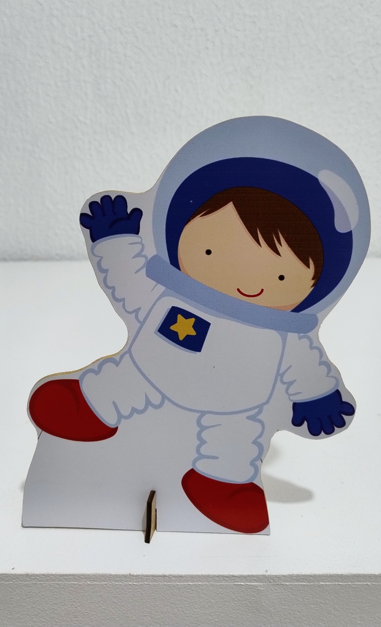 Display de Mesa Astronauta - Neide Locações pegue e Monte 