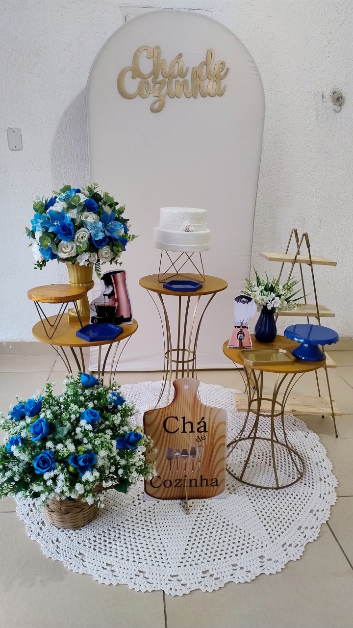 Kit Pegue E Monte Chá de Cozinha, Chá de Casa Nova Bege E Azul Com Trio de Mesa Dourada - Neide Locações pegue e Monte 