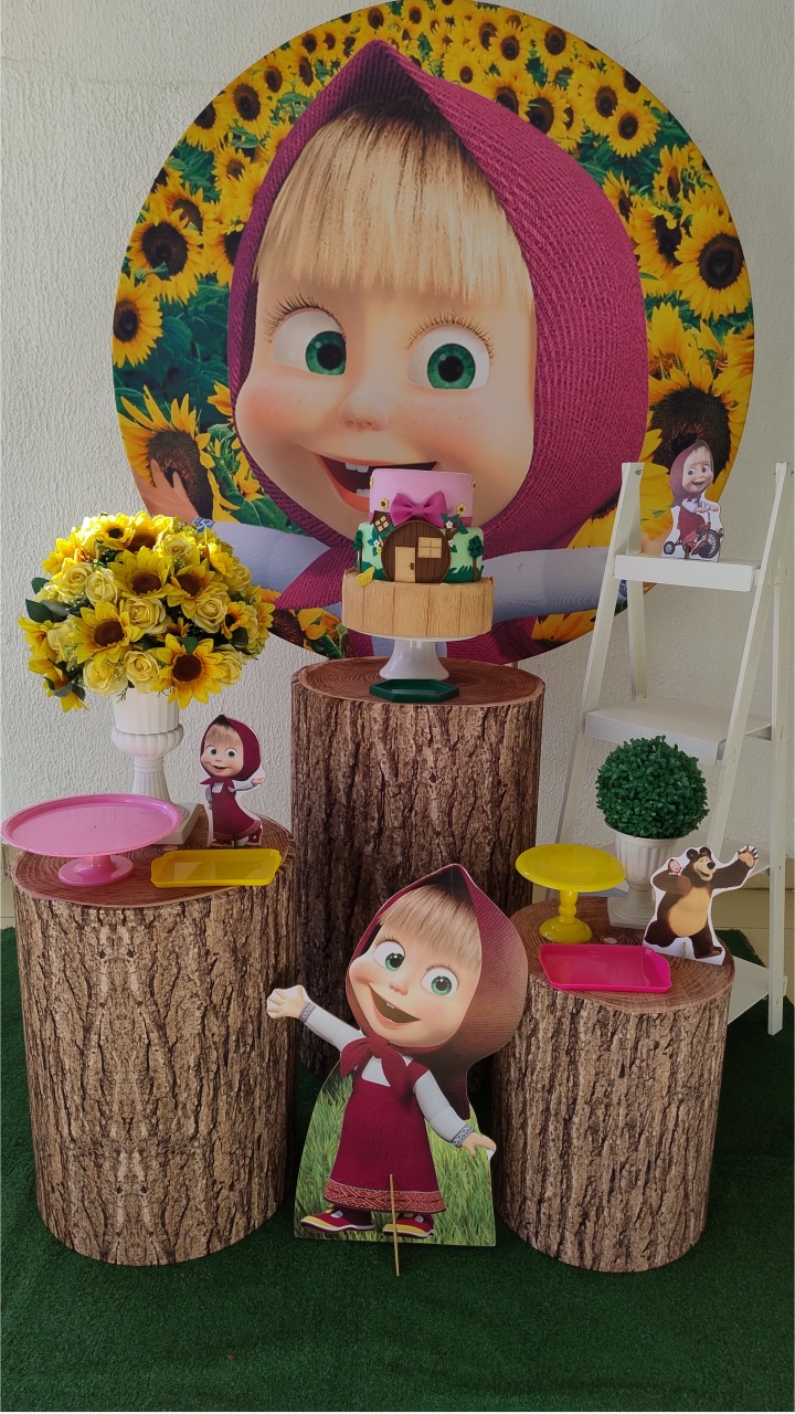 Kit Pegue E Monte Masha Com Displays E Escadinha Para Lembrancinhas Versão Masha - Clássico - Neide Locações pegue e Monte 