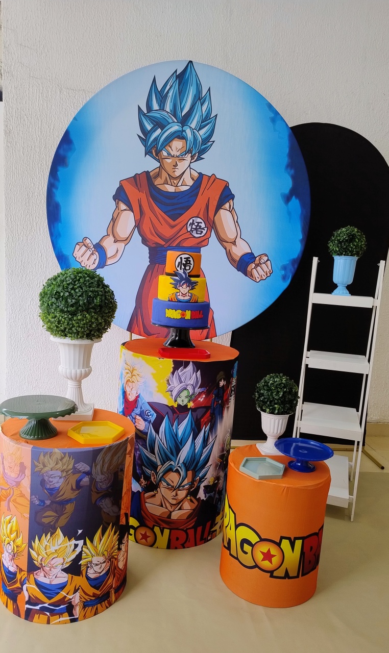 Kit Pegue E Monte Dragon Ball Com Escadinha E Painel Romano - Clássico - Neide Locações pegue e Monte 