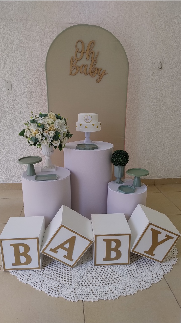 Kit Pegue E Monte Clean Oh Baby Verde Eucalípto Com Cilindros Capa Lisa Branca E Cubo Baby - Neide Locações pegue e Monte 