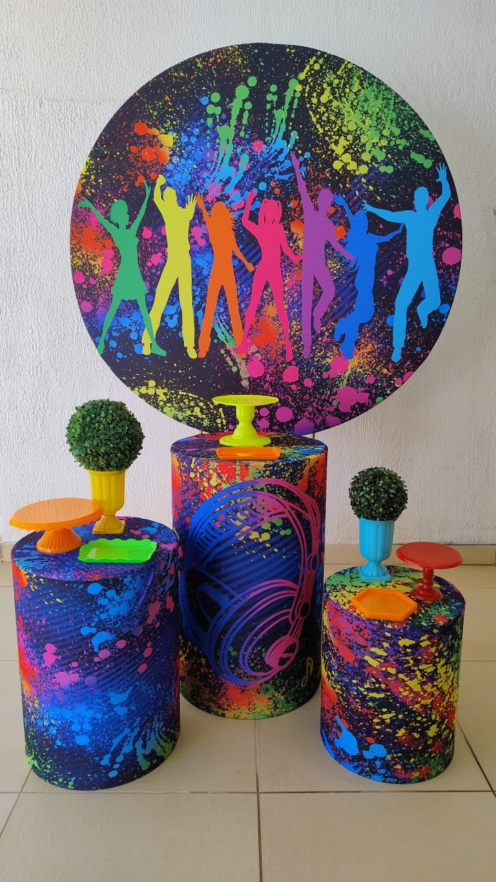 Kit Pegue E Monte Neon - Tradicional - Neide Locações pegue e Monte 