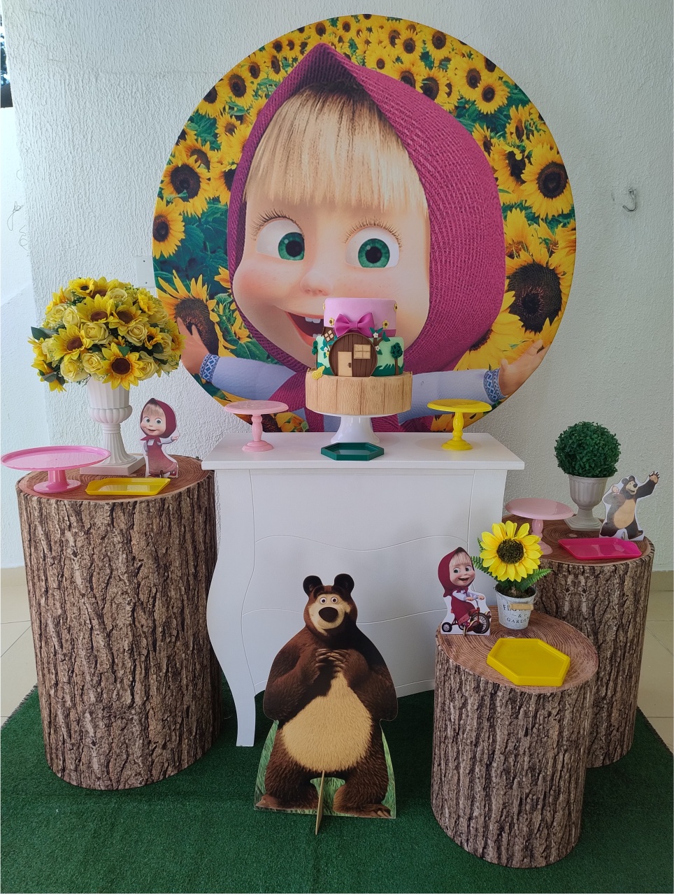 Kit Pegue E Monte Mesa Cômoda Branca Masha Com Displays Versão Urso - Premium - Neide Locações pegue e Monte 