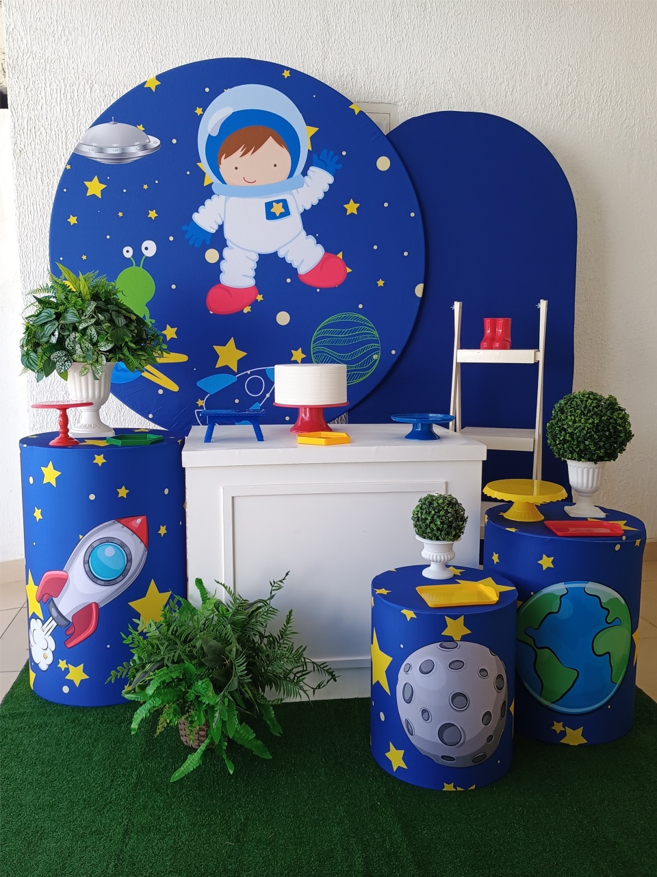 Kit Pegue E Monte Astronauta - Luxo - Neide Locações pegue e Monte 