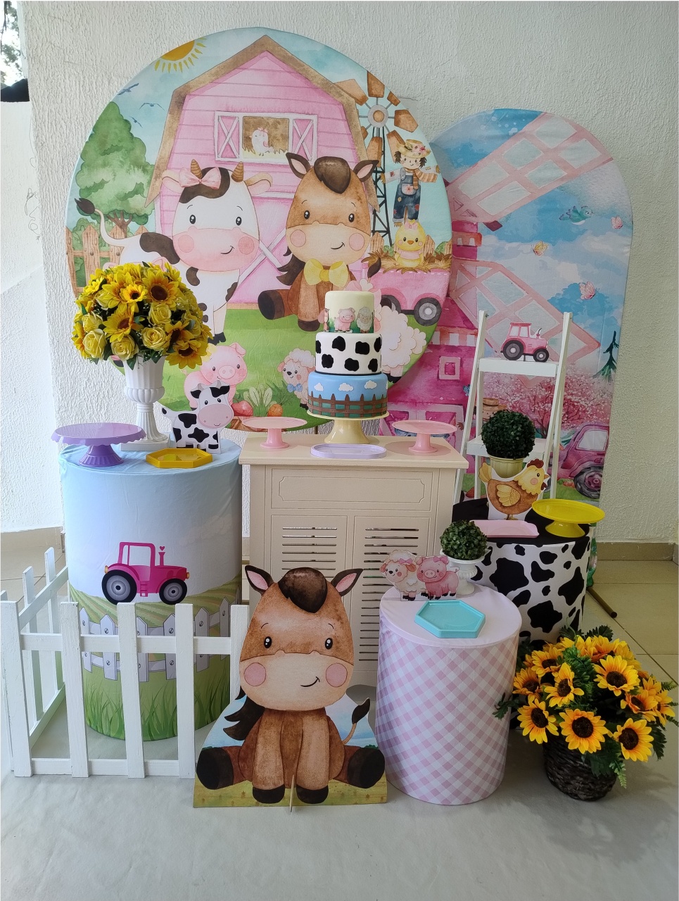Kit Pegue E Monte Fazendinha Rosa Painel Romano Estampado - Luxo - Neide Locações pegue e Monte 