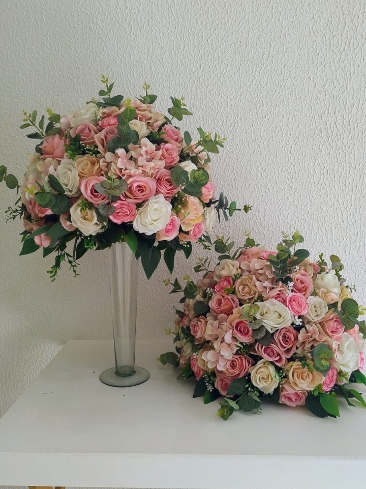 Arranjo Permanente de Flores Artificiais Rosa E Creme Tamanho P - Neide Locações pegue e Monte 