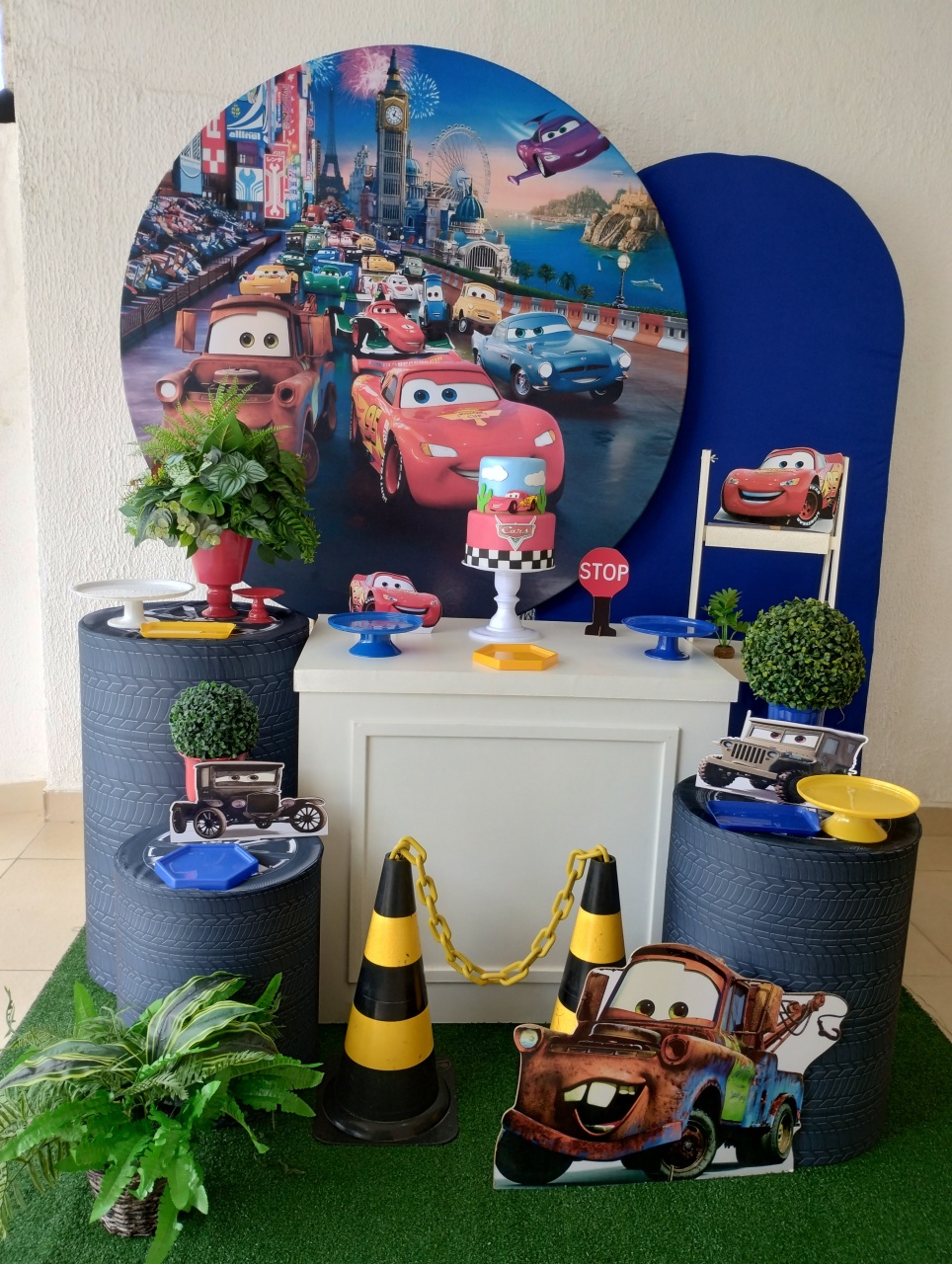 Kit Pegue E Monte Carros Com Display - Luxo - Neide Locações pegue e Monte 