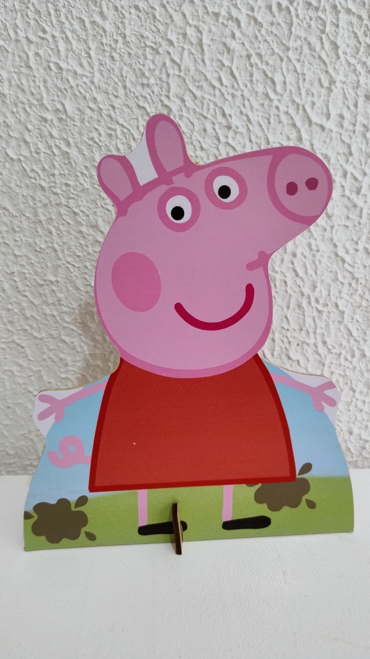 Displays de Mesa Peppa - Neide Locações pegue e Monte 