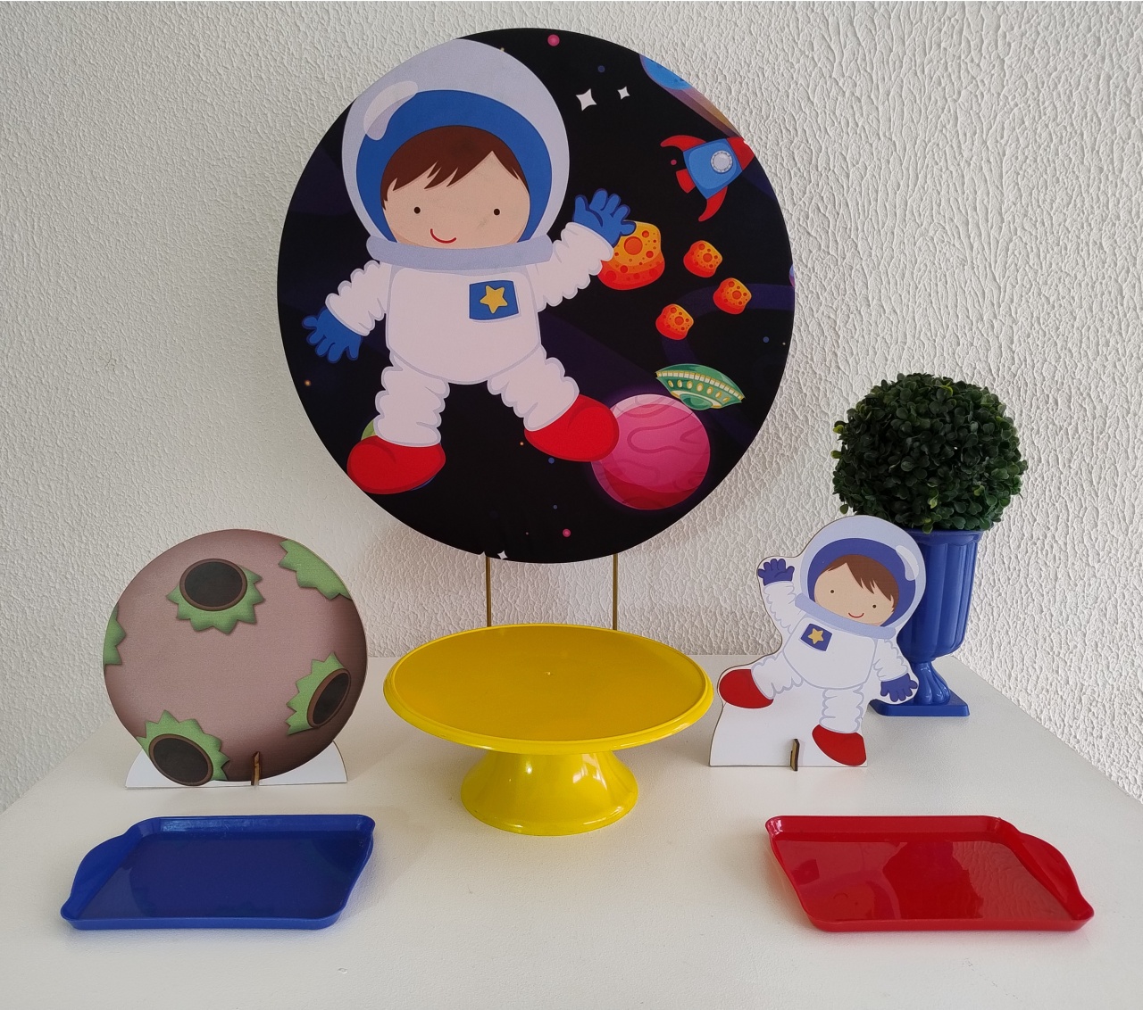 Mini Kit - Festa Na Mesa - Astronauta - Neide Locações pegue e Monte 