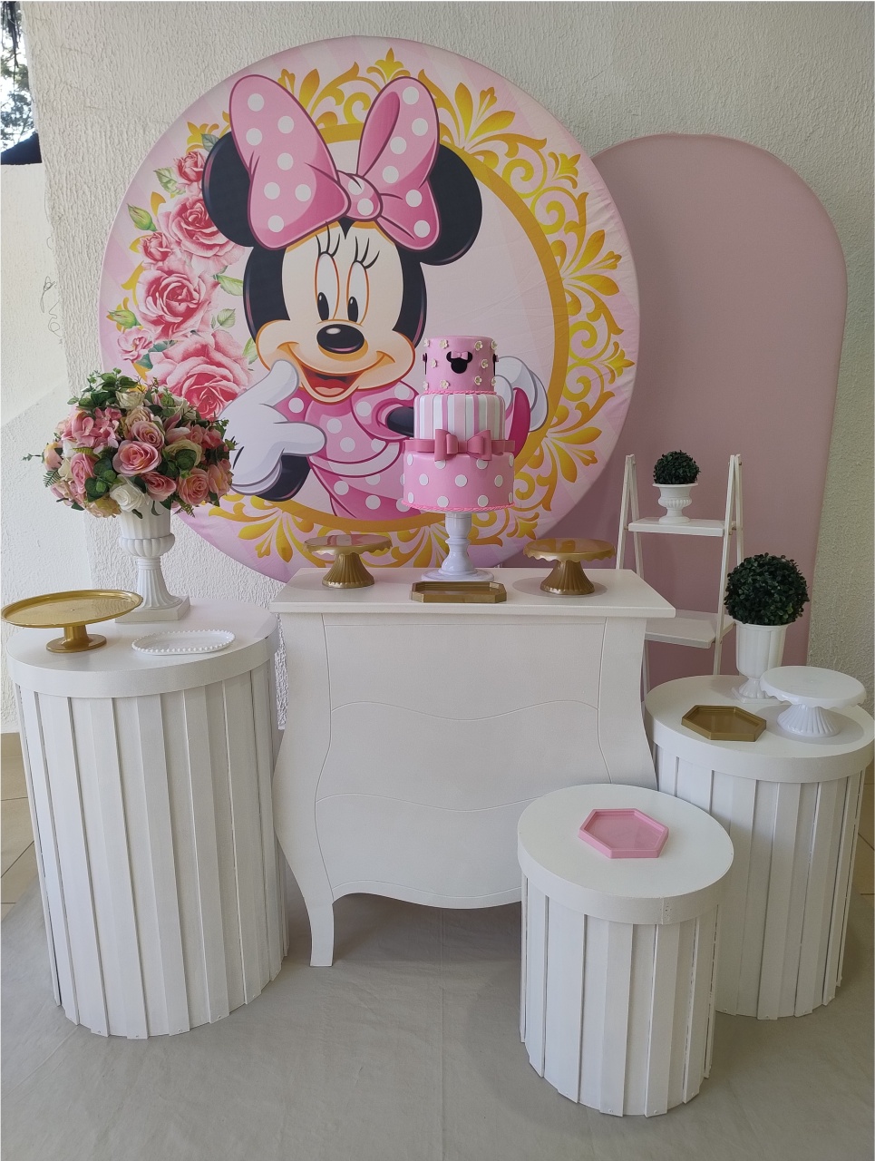 Kit Pegue E Monte Com Cilindros Ripados Minnie Rosa - Luxo - Neide Locações pegue e Monte 