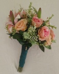 Buquê de Noiva Com Flores Artificiais Composto Por Rosas E Lírios Rosa Para Cerimônias de Casamento - imagem 1
