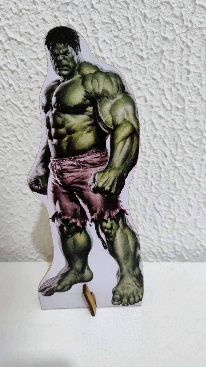 Displays de Mesa Incrível Huck - Neide Locações pegue e Monte 