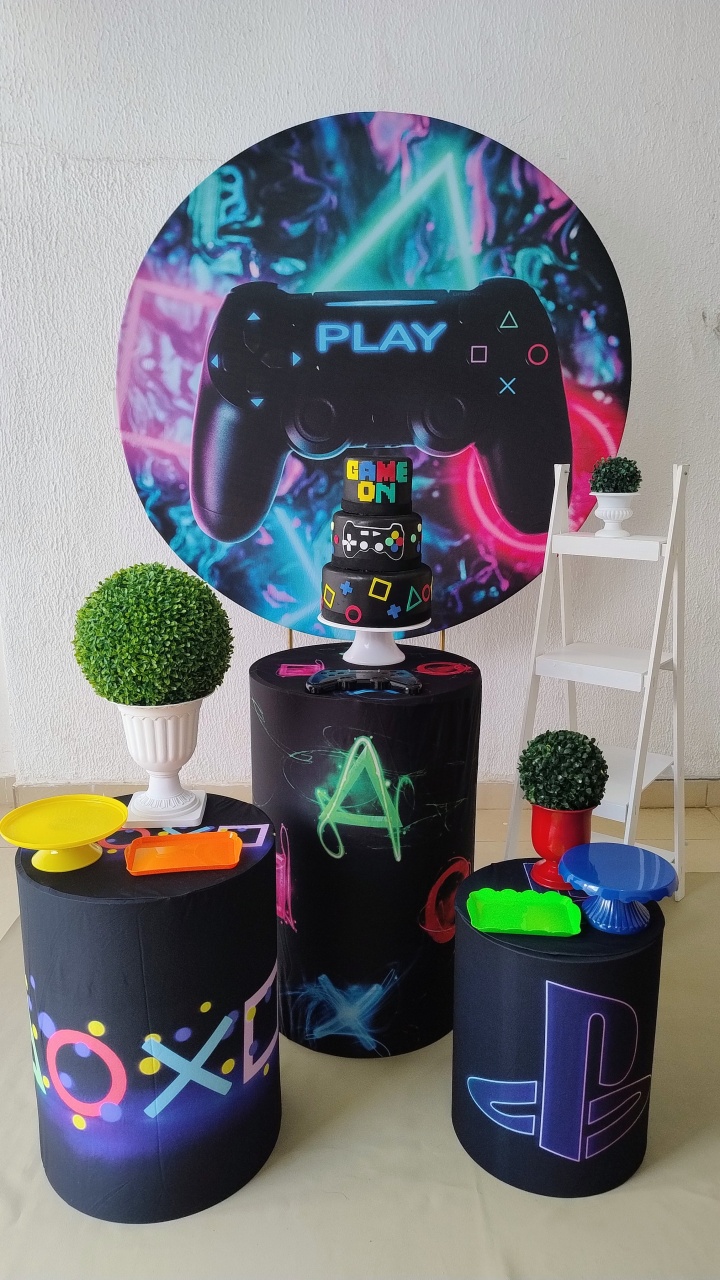 Kit Pegue E Monte Vídeo Game Com Escadinha E Displays - Clássico - Neide Locações pegue e Monte 