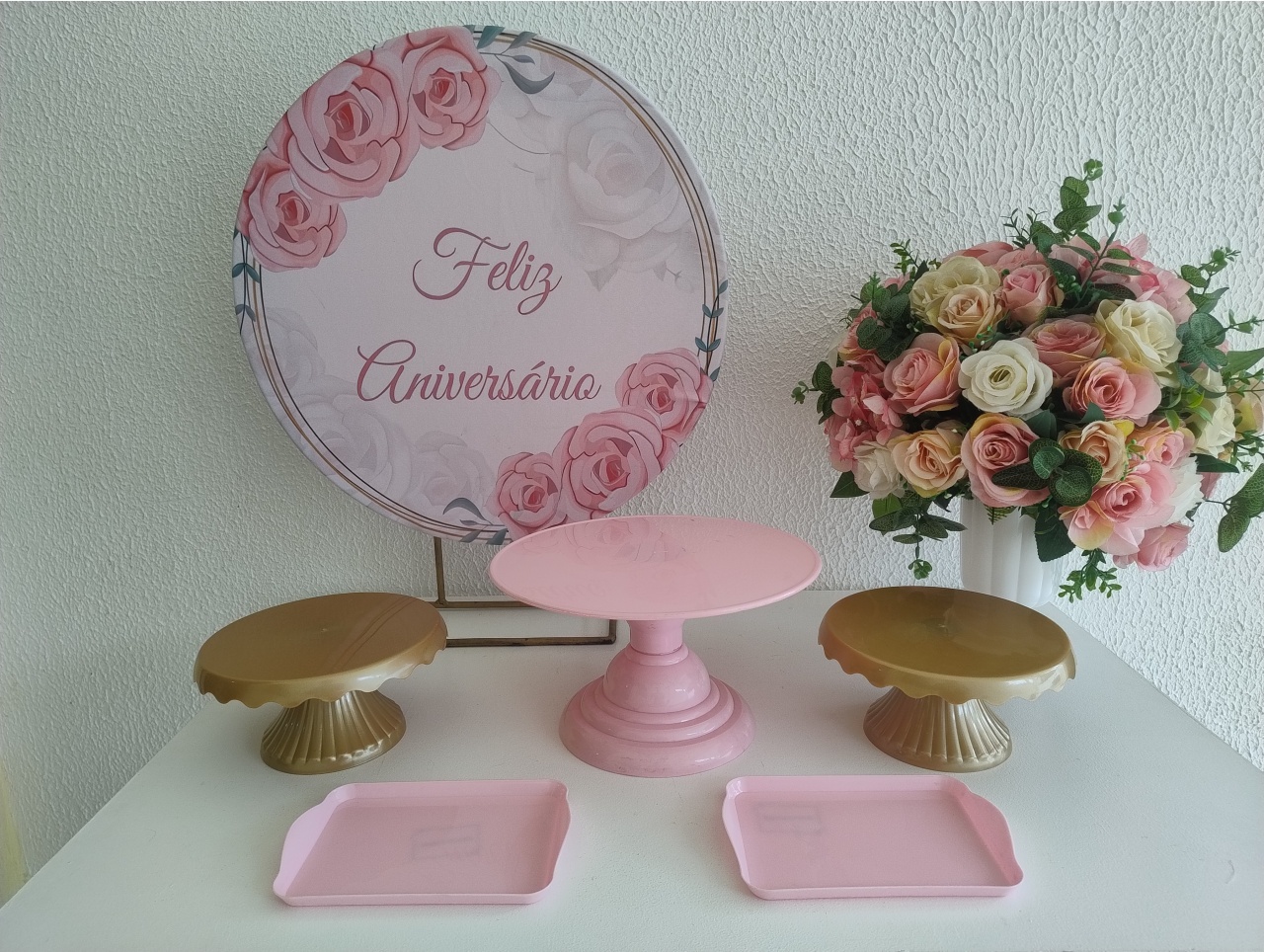 Mini Kit - Festa Na Mesa - Feliz Aniversário Rosa - Neide Locações pegue e Monte 