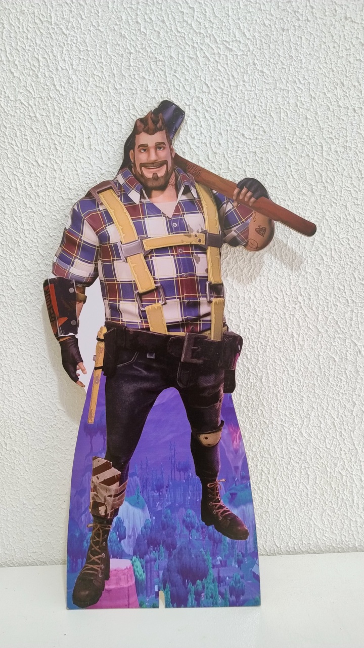 Displays de Chão E de Mesa Fortinite - Neide Locações pegue e Monte 