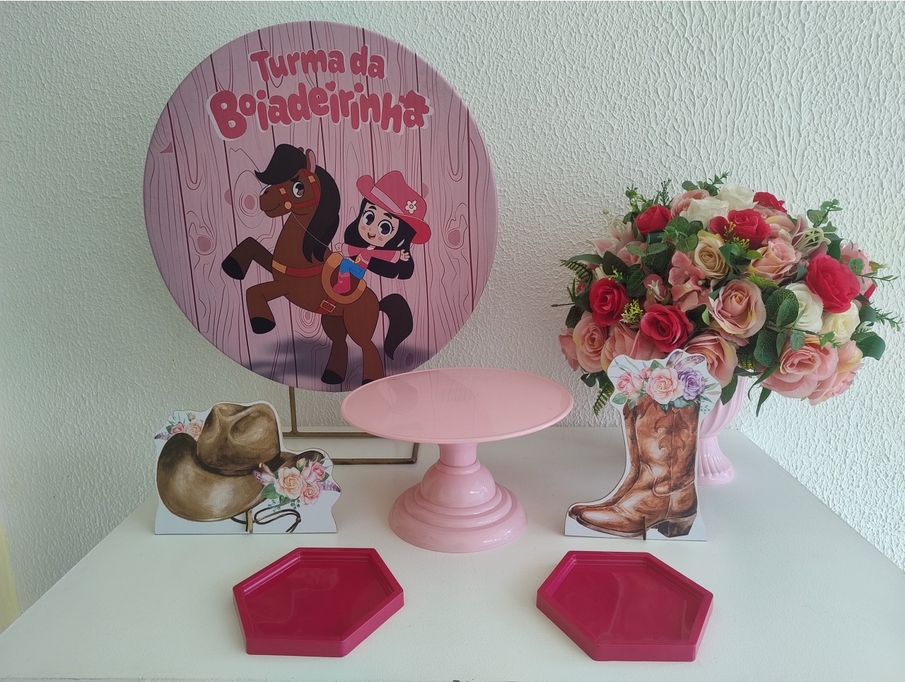 Mini Kit - Festa Na Mesa - Turma da Boiadeirinha - Neide Locações pegue e Monte 
