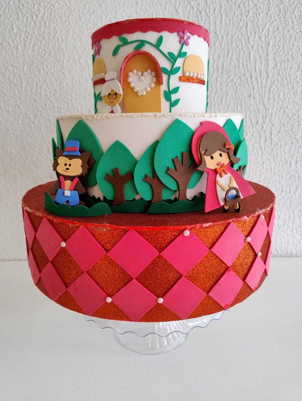 Bolo Cenográfico Chapéuzinho Vermelho - Neide Locações pegue e Monte 