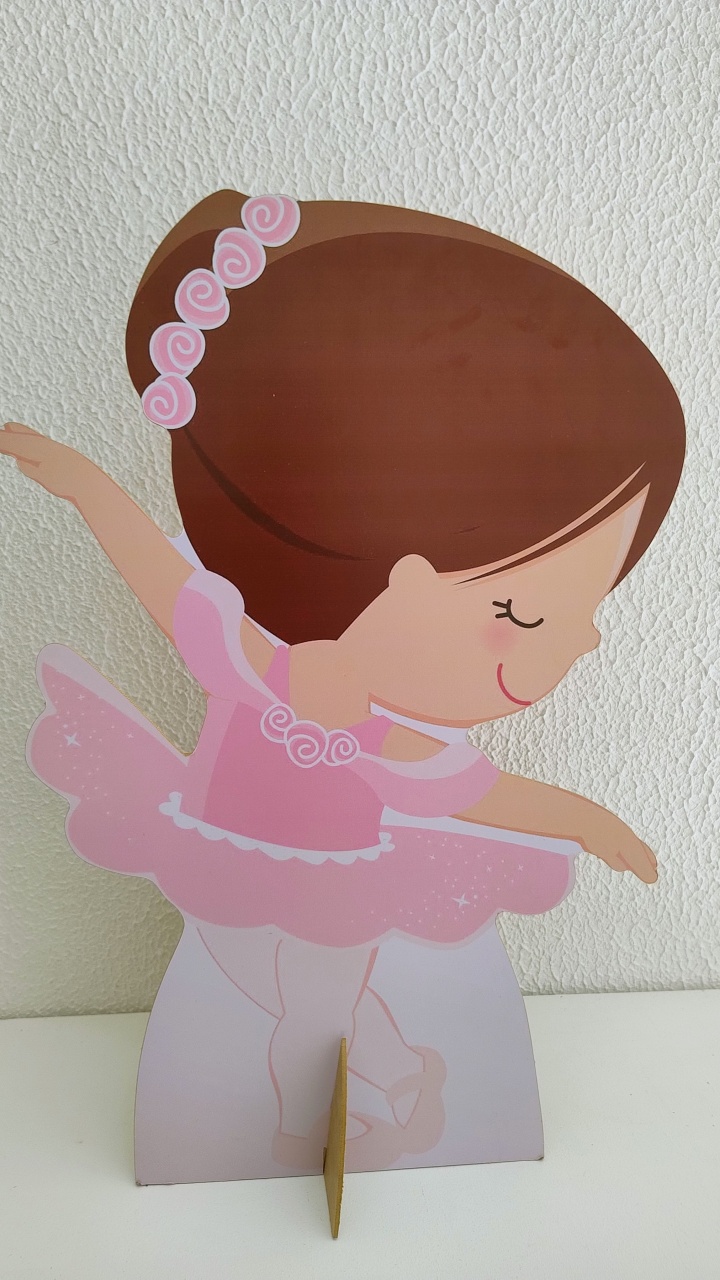 Displays de Chão E de Mesa Bailarina - Neide Locações pegue e Monte 