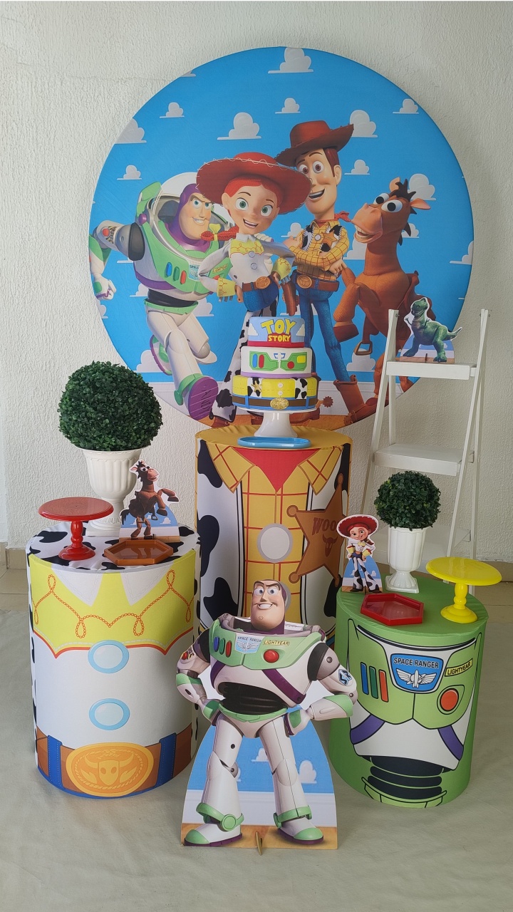Kit Pegue E Monte Com Escadinha E Displays Toy Story - Clássico - Neide Locações pegue e Monte 