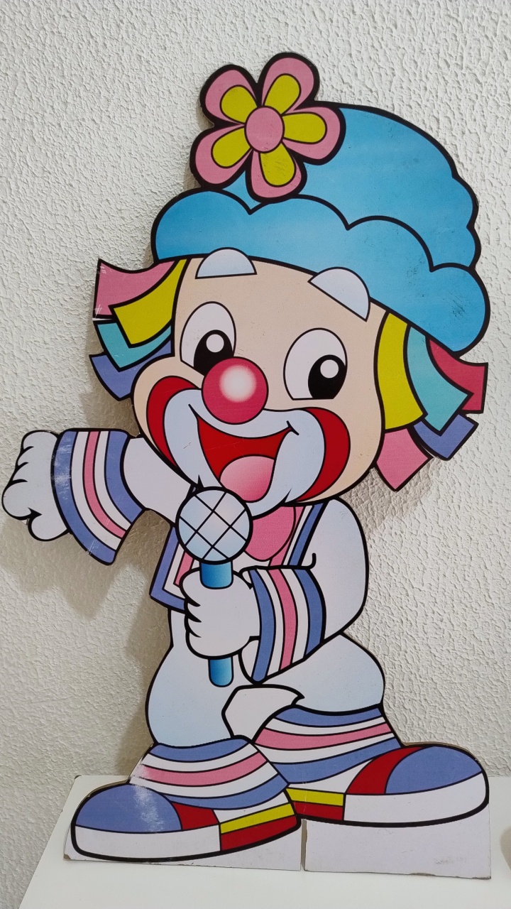 Displays de Chão E de Mesa Patati Patatá - Neide Locações pegue e Monte 