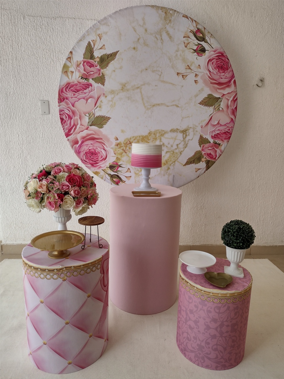 Kit Pegue E Monte Comemorações Feminino Adulto Floral Rosas Elegante - Clássico - Neide Locações pegue e Monte 