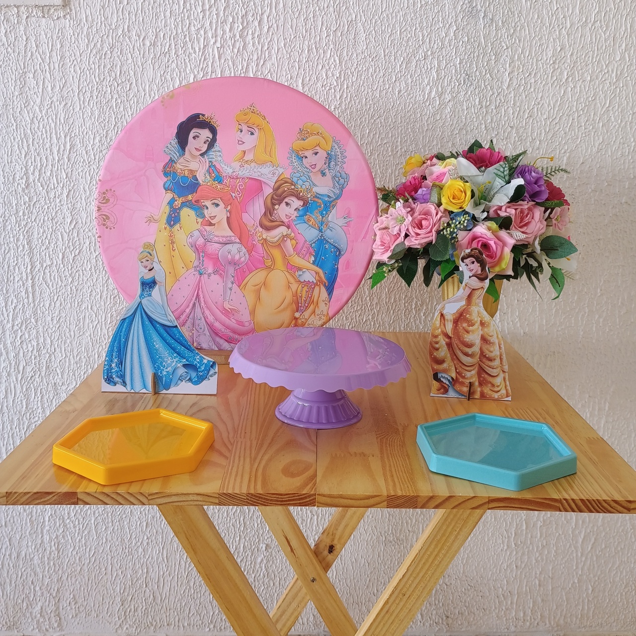 Mini Kit - Festa Na Mesa - Princesas - Neide Locações pegue e Monte 