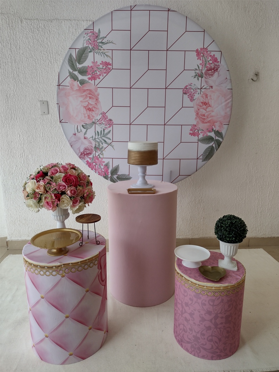 Kit Pegue E Monte Comemorações Feminino Adulto Floral Rosas - Clássico - Neide Locações pegue e Monte 