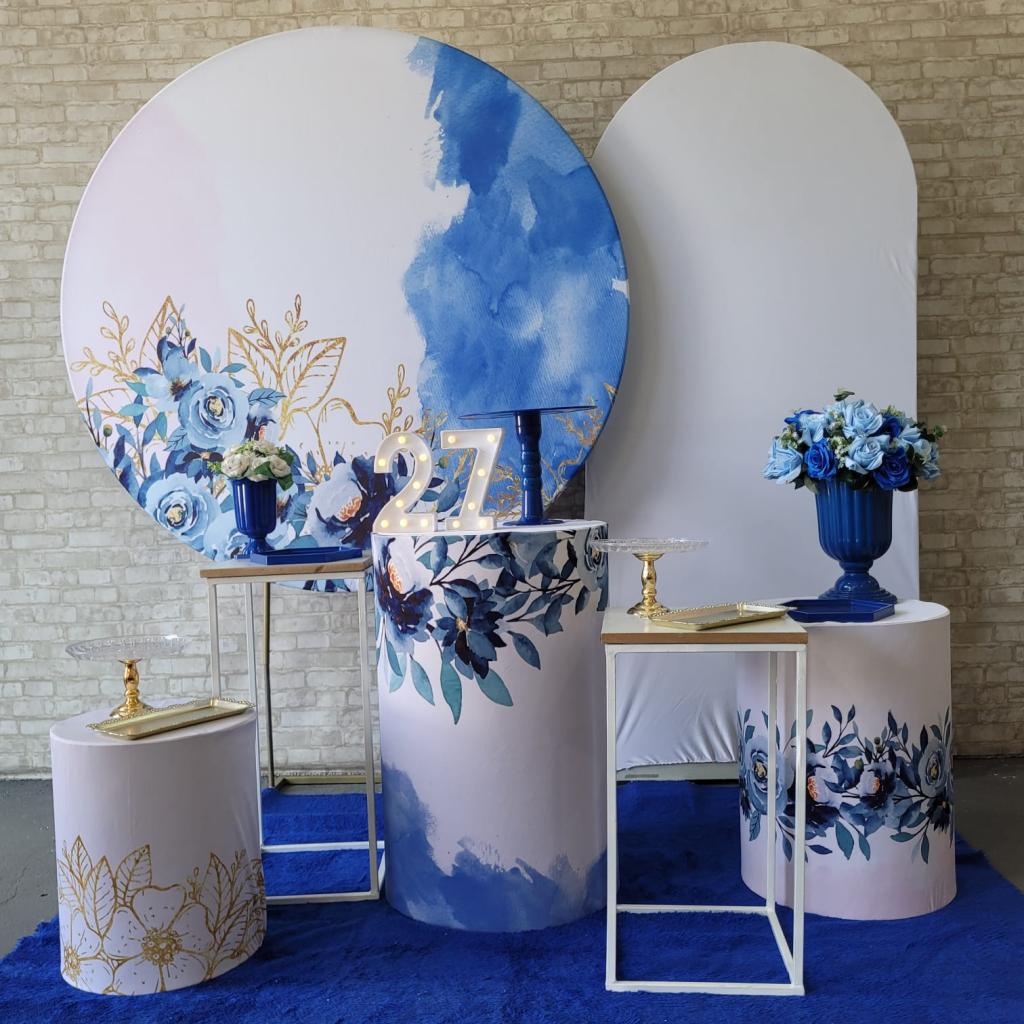 Alugue Tema Para Festa Decoração Flores Azul Tecido ( Modelo 3 ) - Tallentos Decorações 