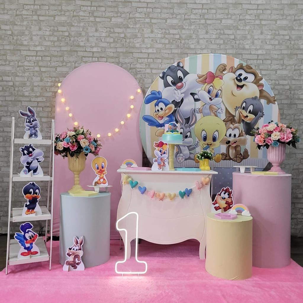 Alugue Tema Para Festa Decoração Looney Tunes Menina Tecido ( Modelo 3 ) - Tallentos Decorações 