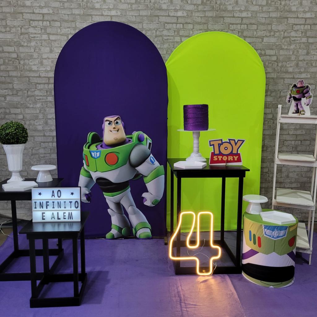 Alugue Tema Para Festa Decoração Buzz Lightyear Tecido - Tallentos Decorações 