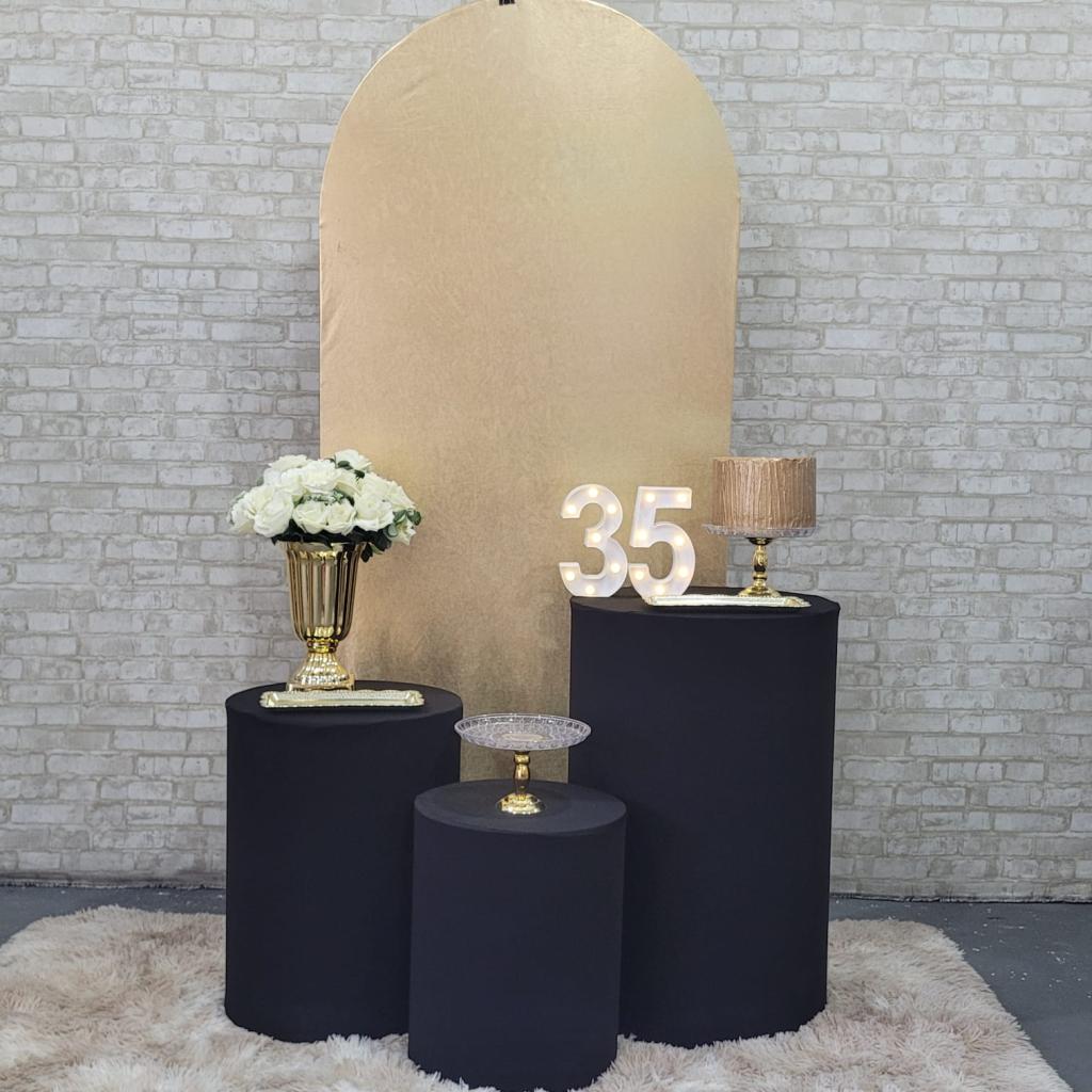 Alugue Tema Para Festa Decoração Happy Dourado Tecido ( Modelo 2 ) - Tallentos Decorações 