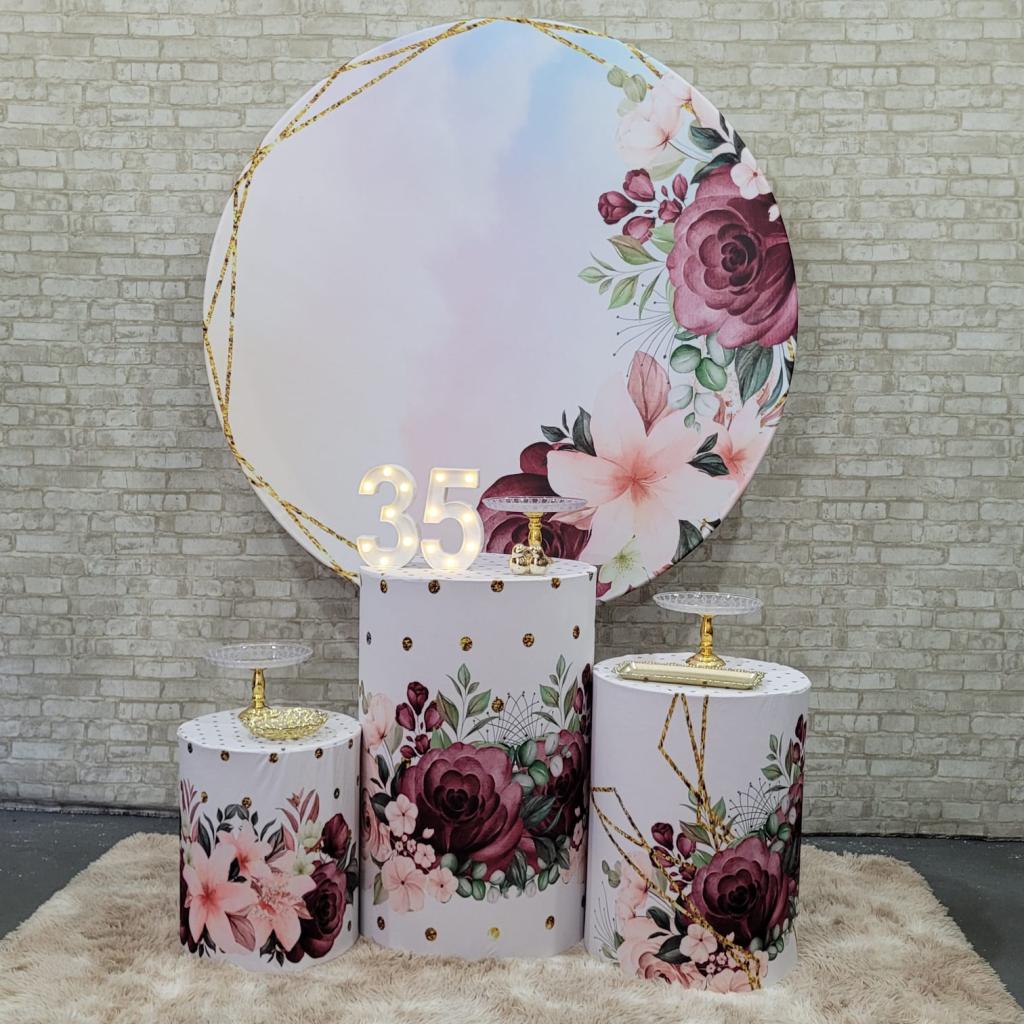 Alugue Tema Para Festa Decoração Flores Vinho Tecido ( Modelo 2 ) - Tallentos Decorações 