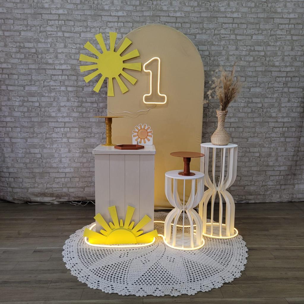 Alugue Tema Para Festa Decoração Minha Primeira Volta Ao Sol Tecido ( Modelo 1 ) - Tallentos Decorações 