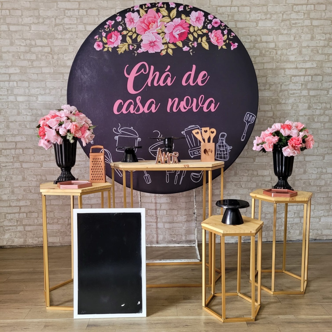 Alugue Tema Para Festa Decoração Chá de Casa Nova Tecido ( Modelo 07 ) - Tallentos Decorações 